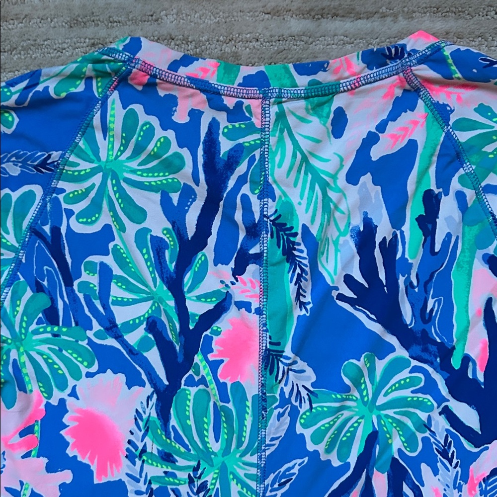 EUC Lilly Pulitzer Delaynee Meryl Luxletic Top Half Zip Jet Stream Size Medium - Picture 8 of 16